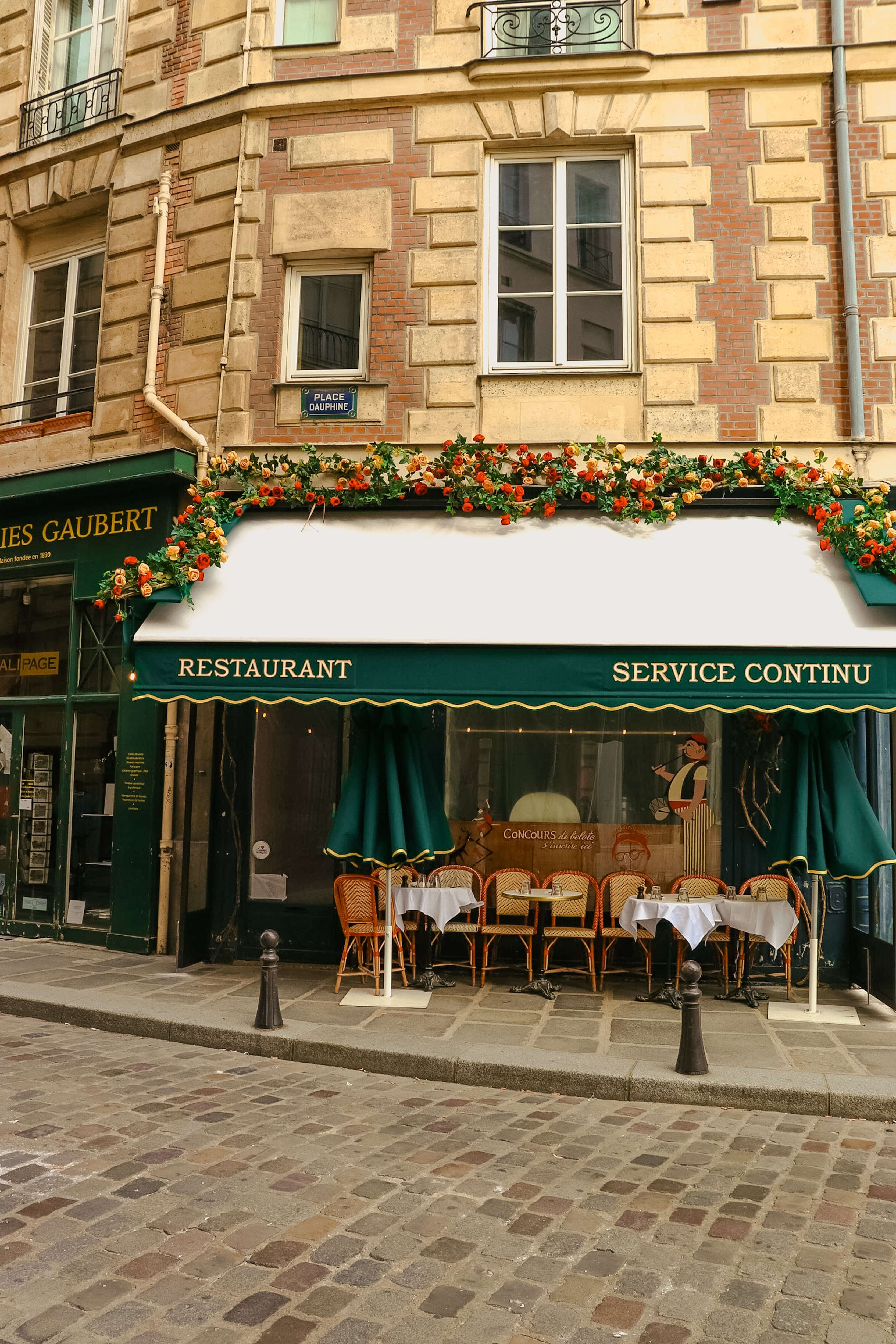Restaurent terrace